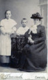 /album/foto-svyashchennikov/utekhina-anna-vasiljevna-s-dochermi1903g-jpg/
